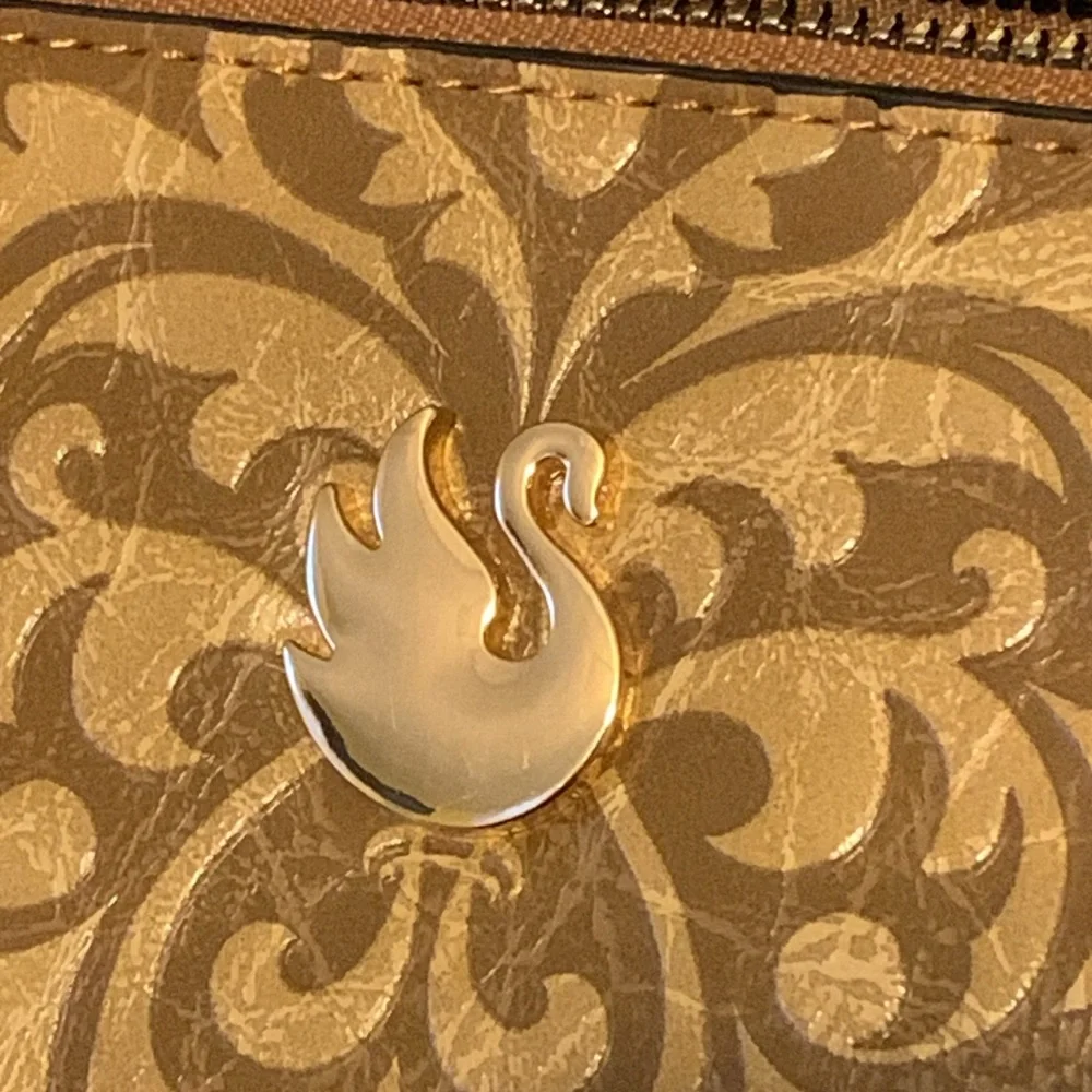 Gloria Vanderbilt Tan Dome Satchel